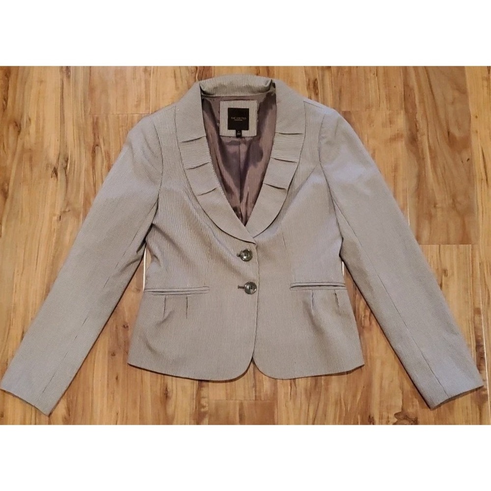 The Limited Fitted Pinstripe 2‎ Button Blazer size Small